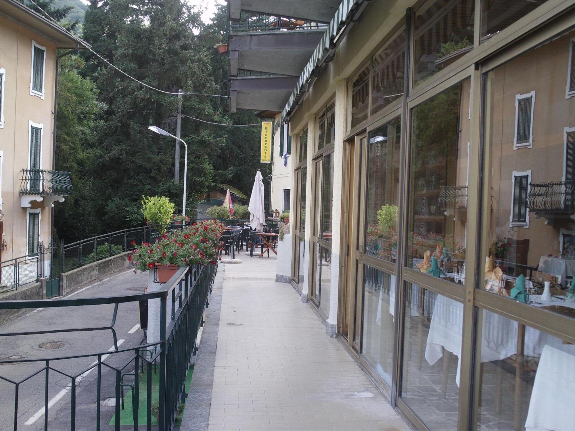VINTAGE HOTEL VITTORIA con RISTORANTE Marzio Exterior foto
